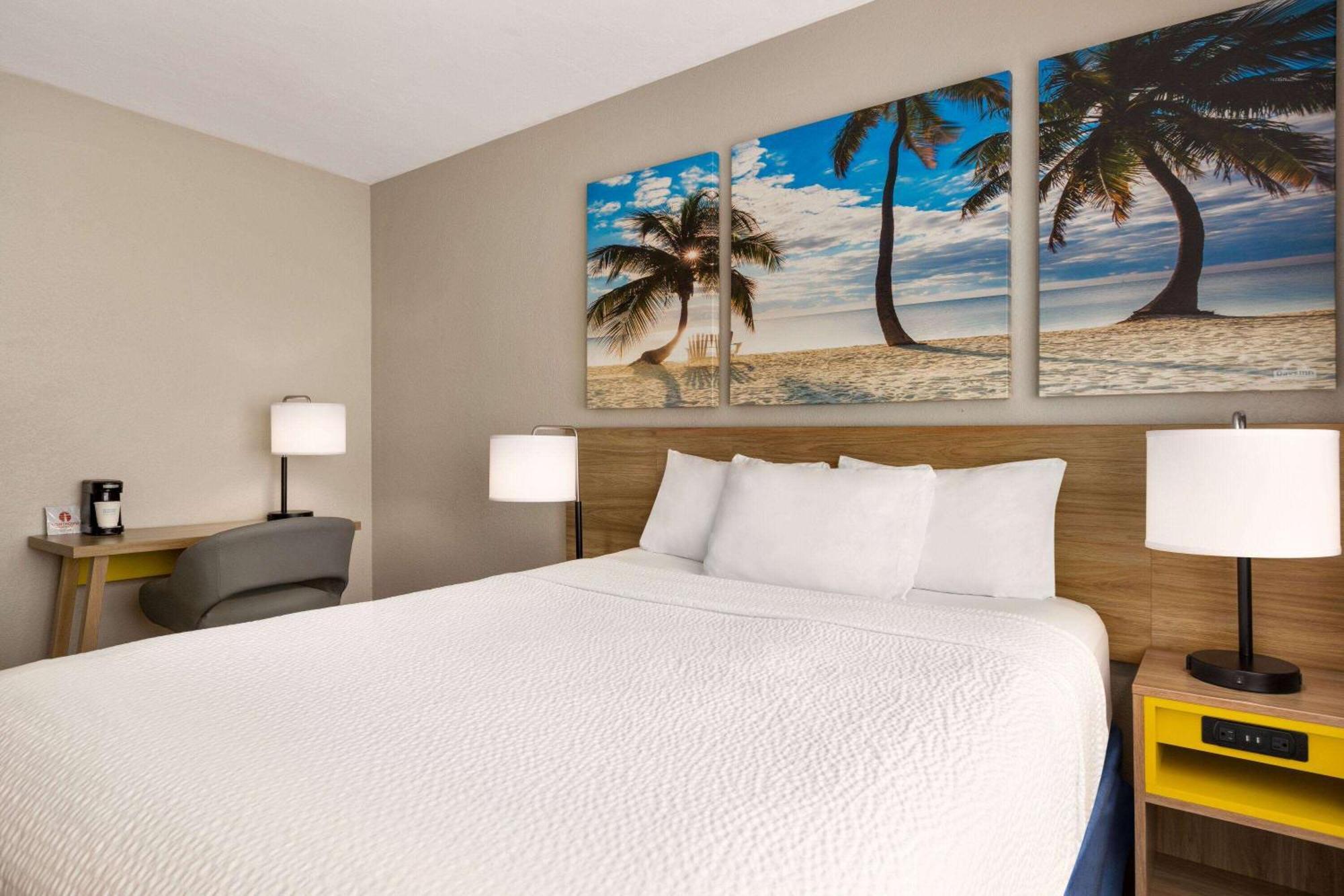 Days Inn By Wyndham Miami Airport North Miami Springs Eksteriør bilde