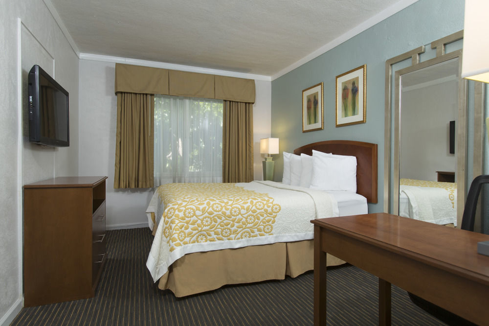 Days Inn By Wyndham Miami Airport North Miami Springs Eksteriør bilde